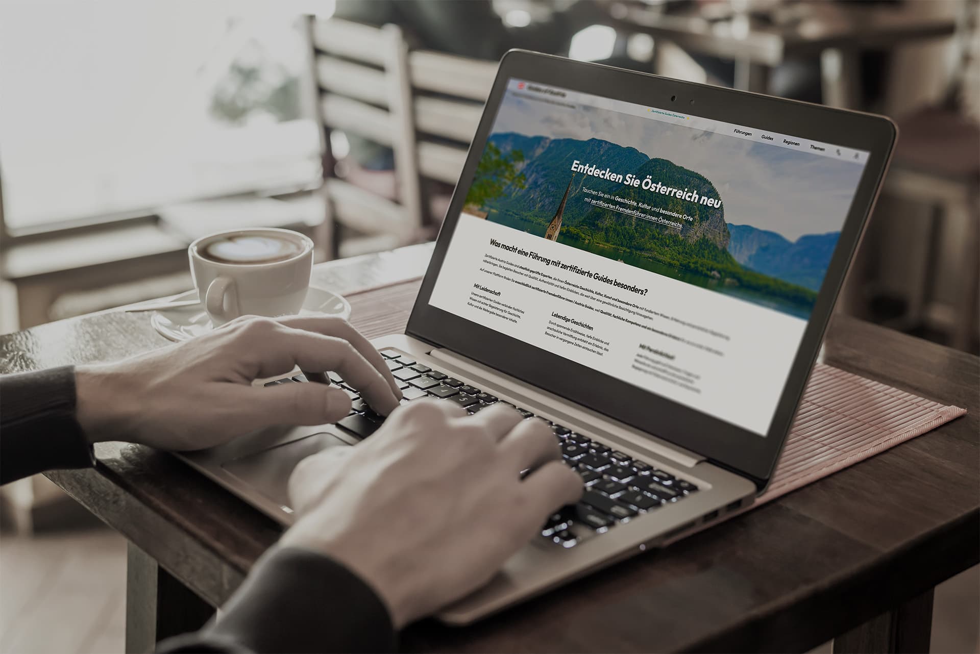 Website von Optimized-Web in einem Laptop dargestellt - Individuell entwickelte Website für Kunden